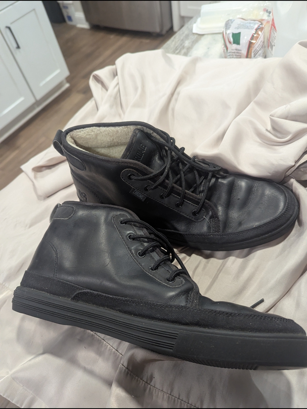 Chrome Industries Peshka Black Leather Boots Men's with Shearling Lining Sz 10